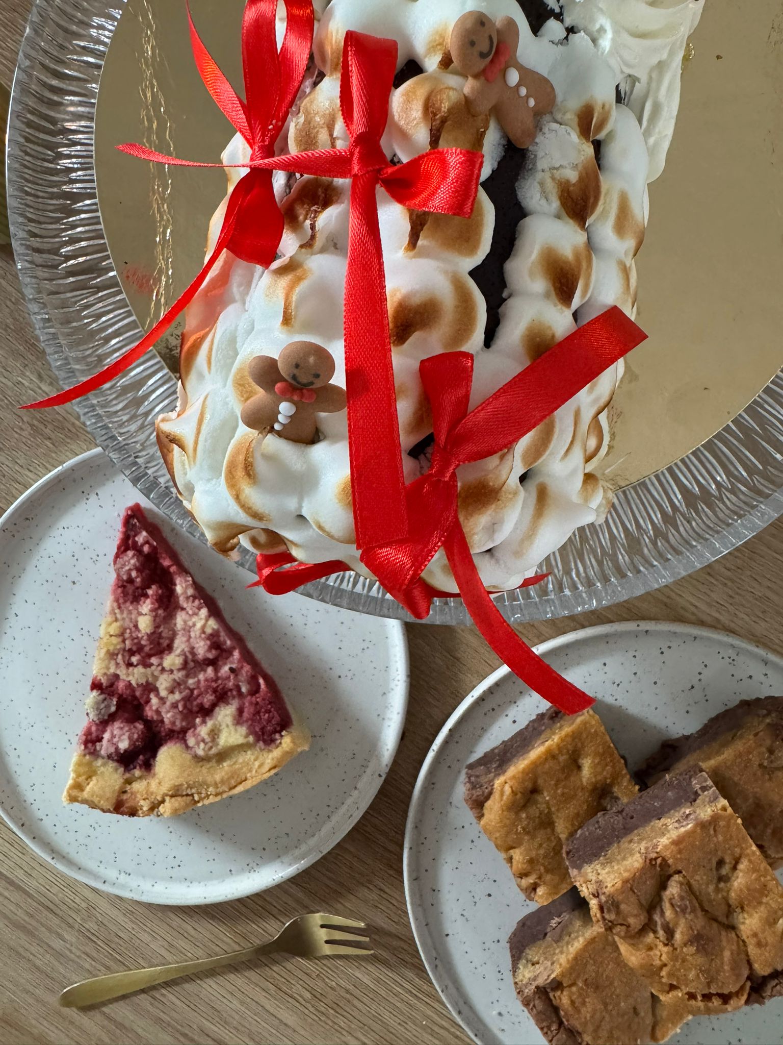 Kerst buche - chocoladecake met frambozenvulling